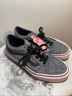 NWT Vans Old Skool Big Kids “Ward” Heather Grey Red Stripe Sole Low Top Skate